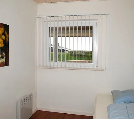 Holiday home Three-bedroom Holiday In 11